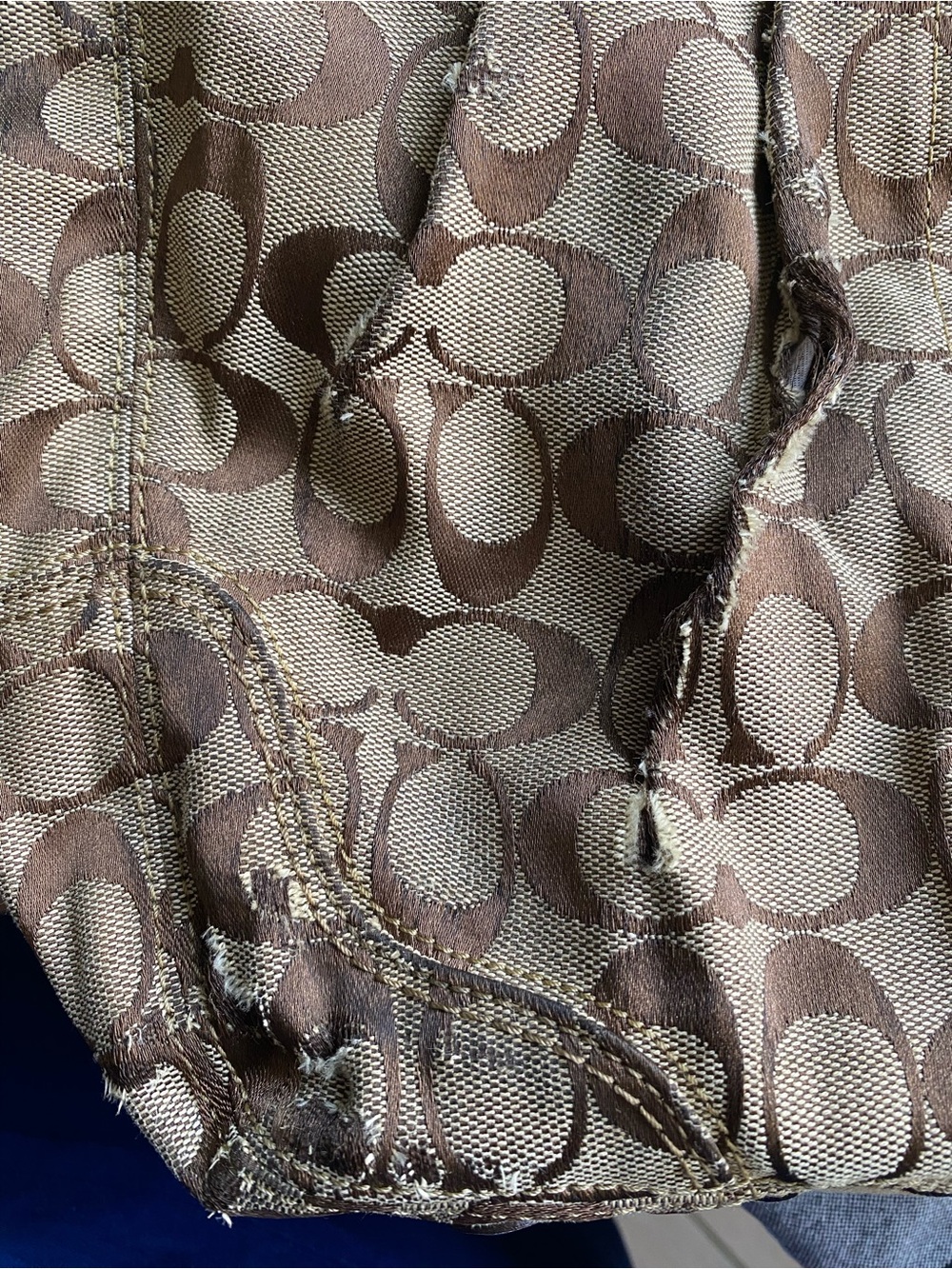 Coach Signature Canvas and Leather Tote in Khaki/Chalk - Picture 2 of 3